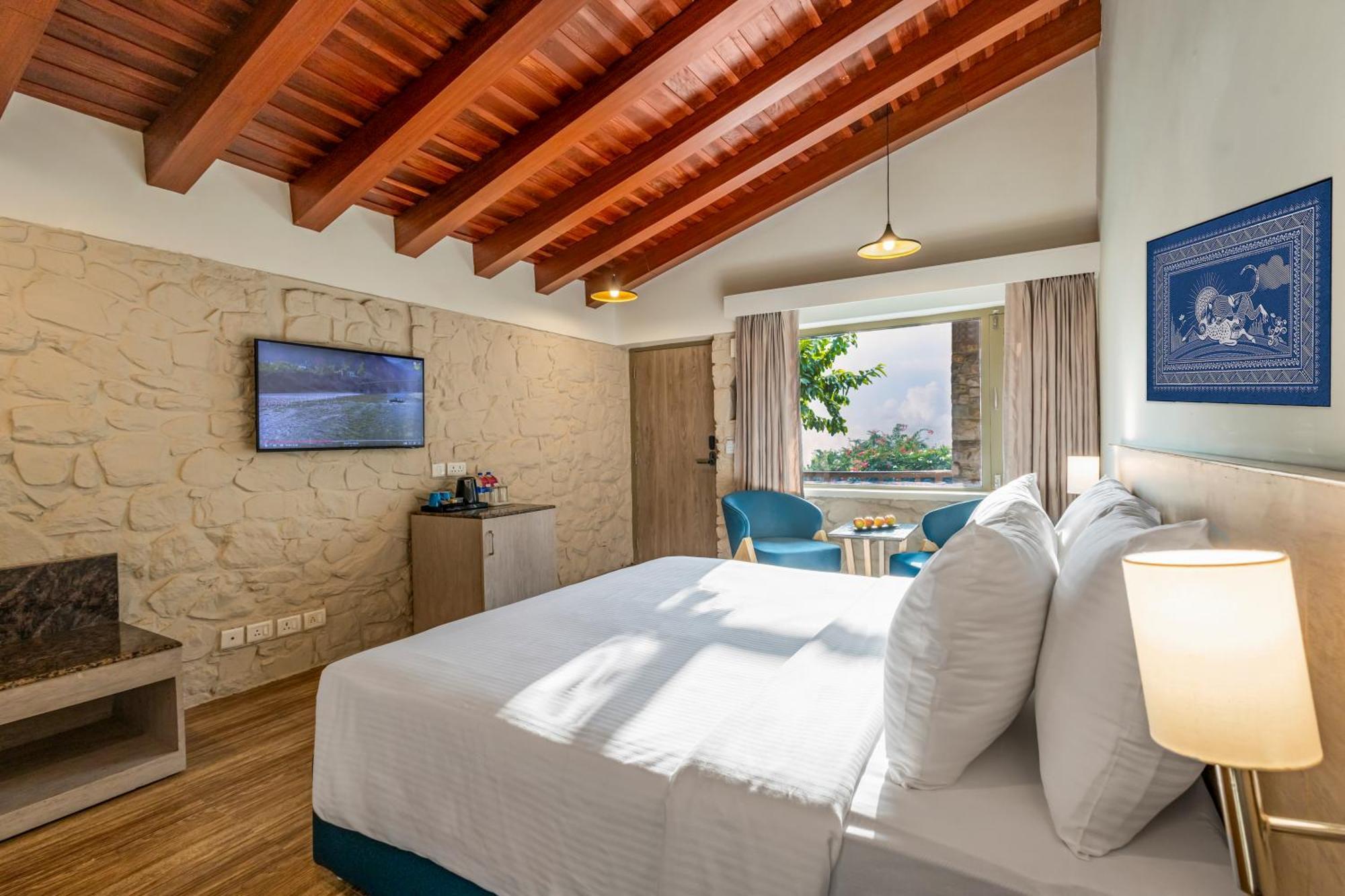 Hotel Sterling Corbett Garjia Exterior foto